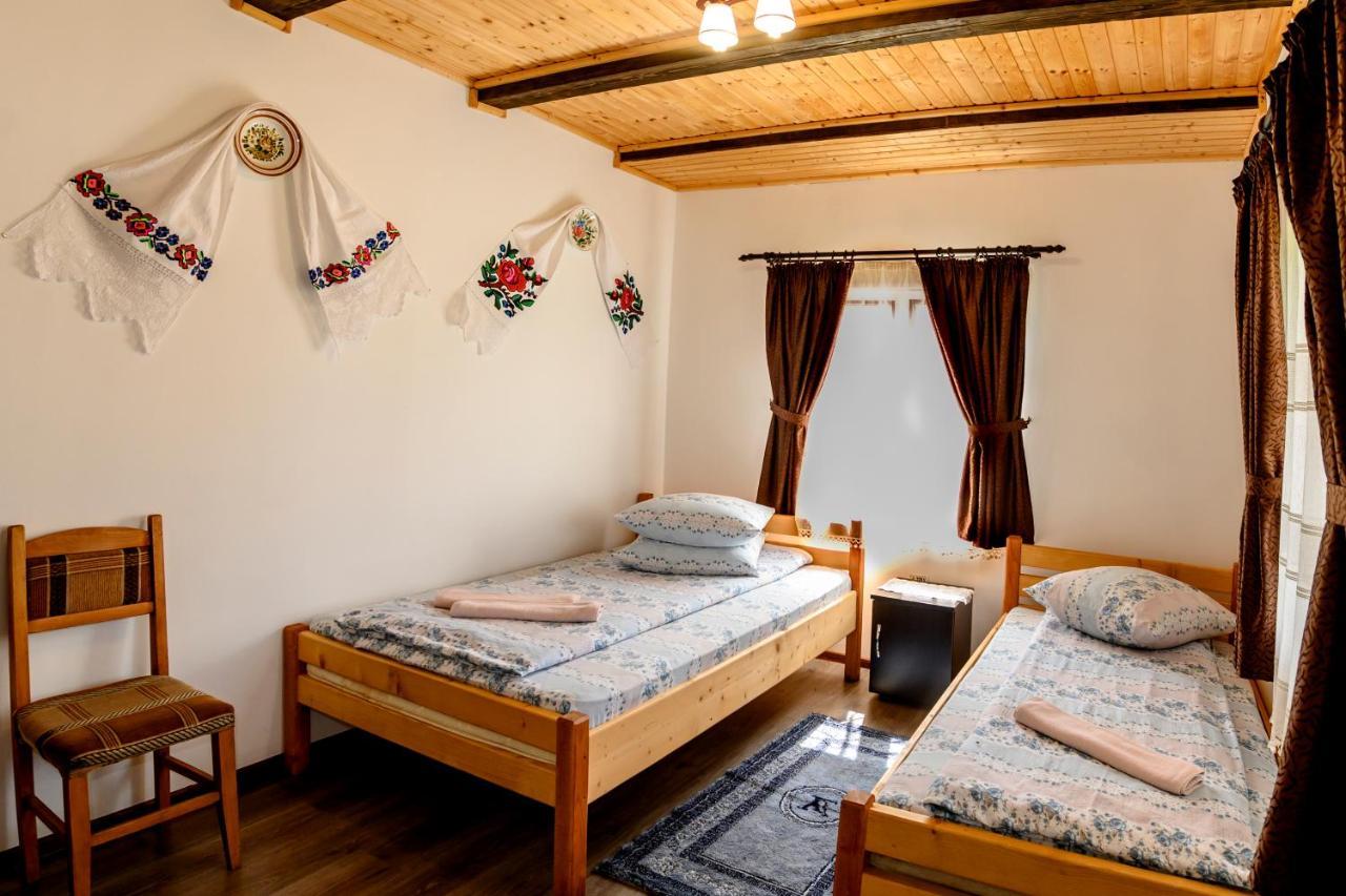 فيلا Casa Cupcea Budeşti المظهر الخارجي الصورة