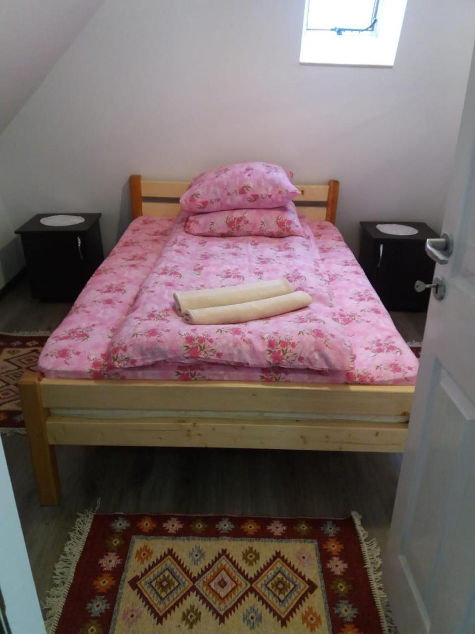 فيلا Casa Cupcea Budeşti المظهر الخارجي الصورة